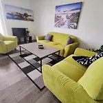Villa Comfort For 6 & Loggia & Free Parking Žilina