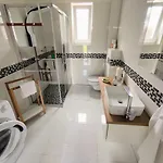 Villa Comfort For 6 & Loggia & Free Parking Žilina