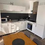 Comfort For 6 & Loggia & Free Parking Villa