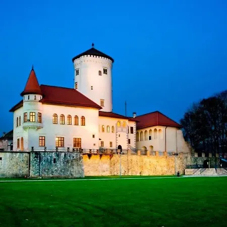 Villa Comfort For 6 & Loggia & Free Parking