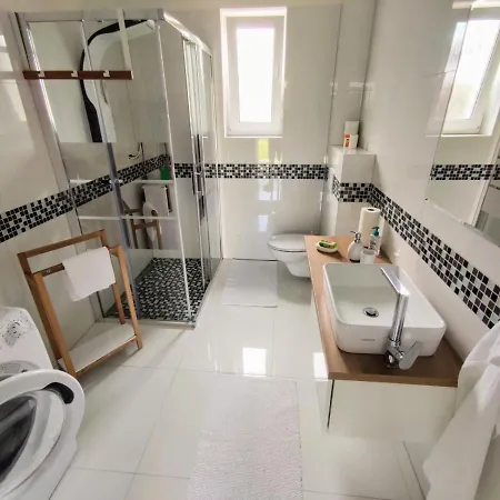 Villa Comfort For 6 & Loggia & Free Parking Žilina