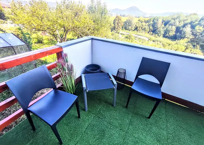 Villa Comfort For 6 & Loggia & Free Parking Žilina